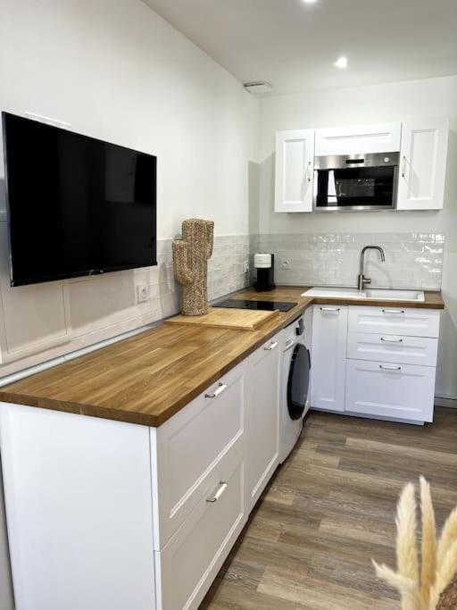 Studio 2 Neuf A 100M Des Plages Et De La Gare Saint-Raphael  Ngoại thất bức ảnh